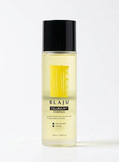 블라쥬 셀뷰린 에센스의 단독 이미지로 투명한 제형과 세련된 디자인이 돋보이는 제품 컷입니다